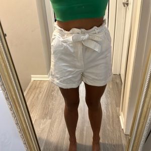 Preloved High Waist H&M White Shorts Size 4!